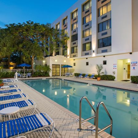 Holiday Inn Express Hotel & Suites Ft. Lauderdale-Plantation By Ihg Экстерьер фото
