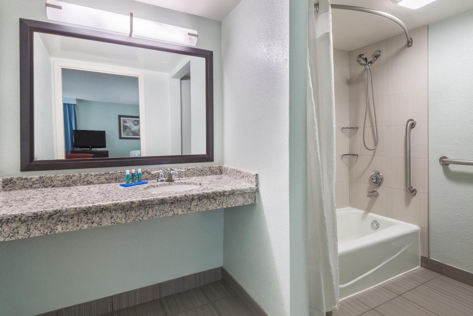 Holiday Inn Express Hotel & Suites Ft. Lauderdale-Plantation By Ihg Экстерьер фото