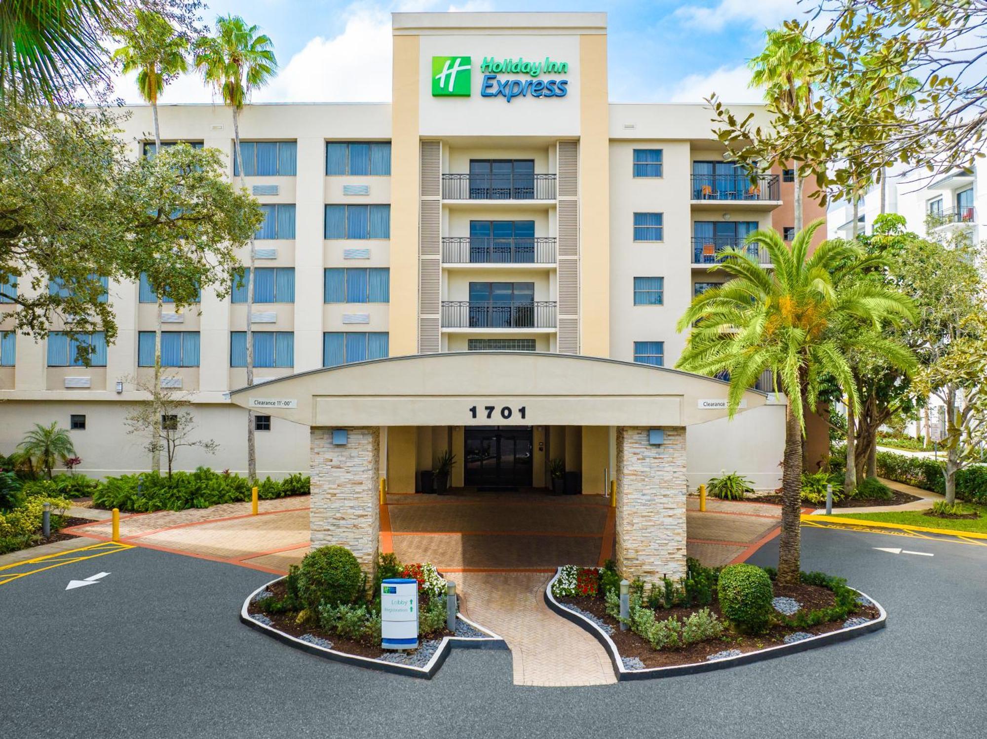 Holiday Inn Express Hotel & Suites Ft. Lauderdale-Plantation By Ihg Экстерьер фото